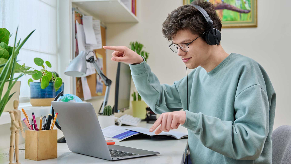 Supporting the Whole Child: Social-Emotional Development in Online Learning